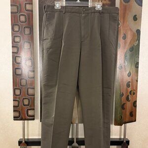Men's Dockers Premium loden green pants, pleated front, 38W, 32L